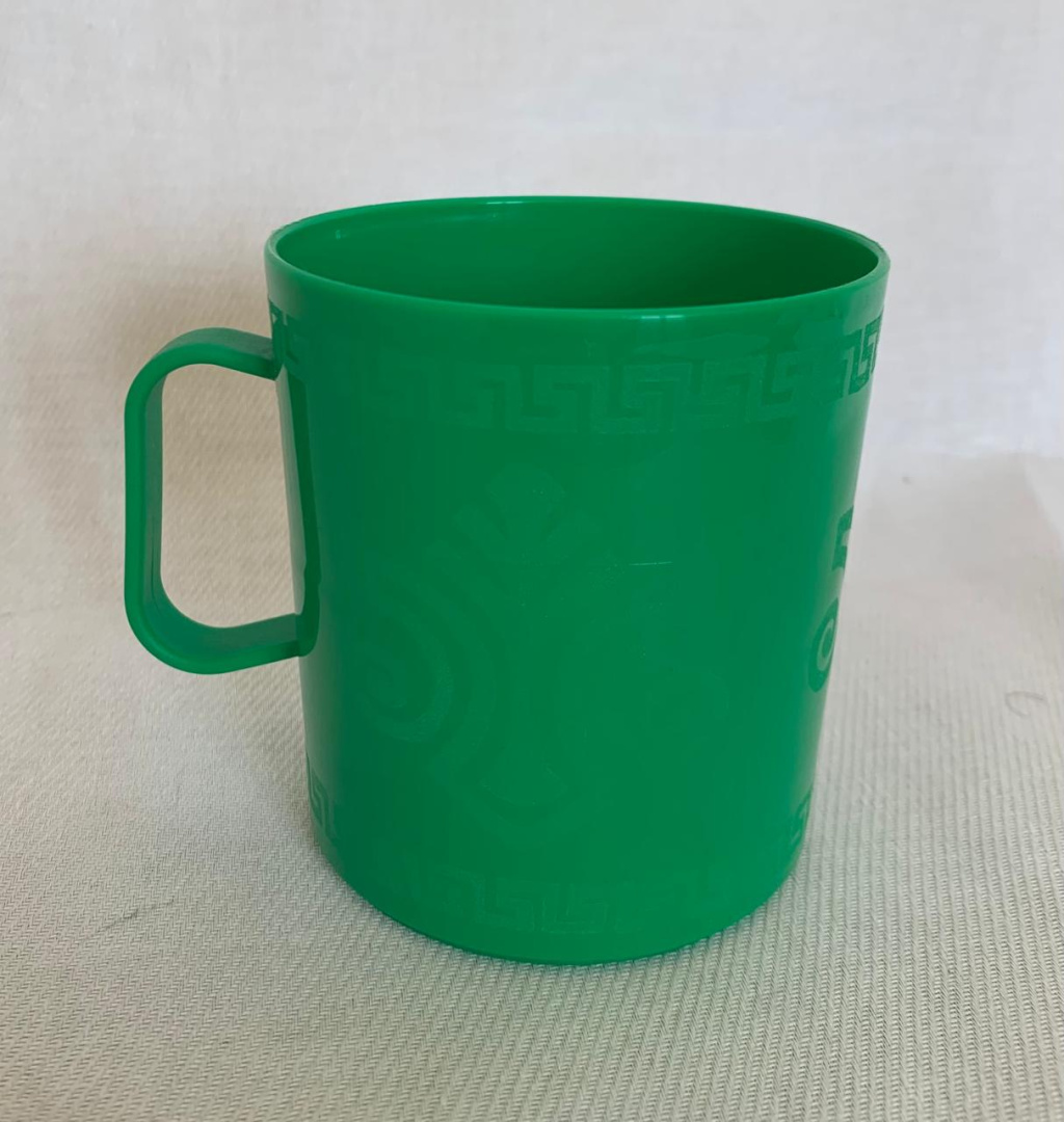 КР064 Кружка пласт.350мл.